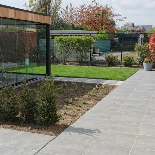 Tuin met bijruimte